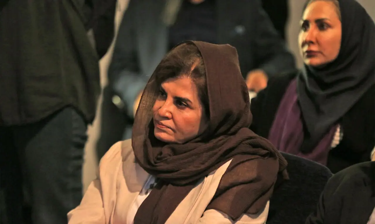 Zahra Haghshe'ar Eghtesad Novin Bank Novin Gallery