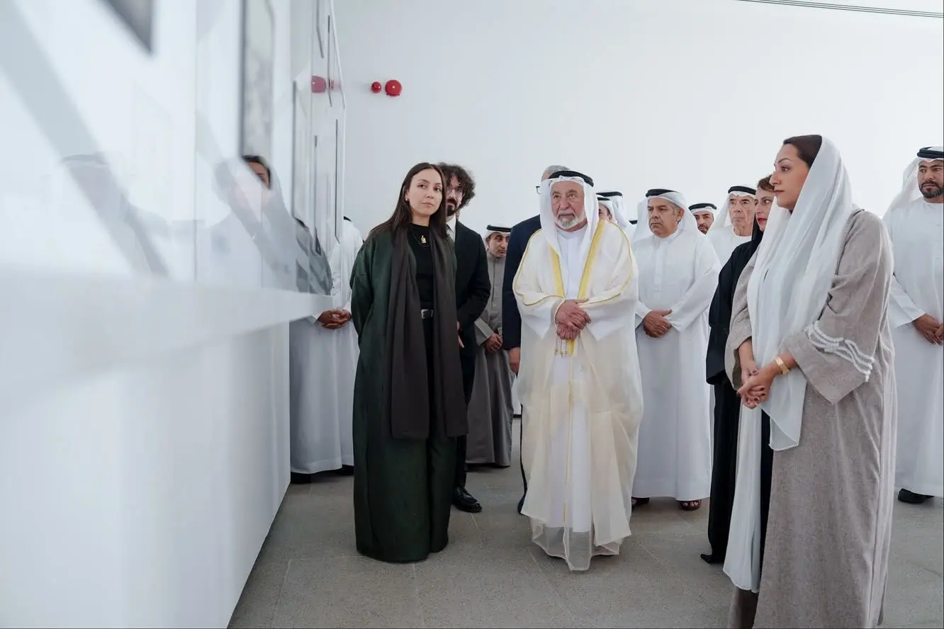 Sheikh Sultan inaugurates Photography Gallery in Al Manakh district