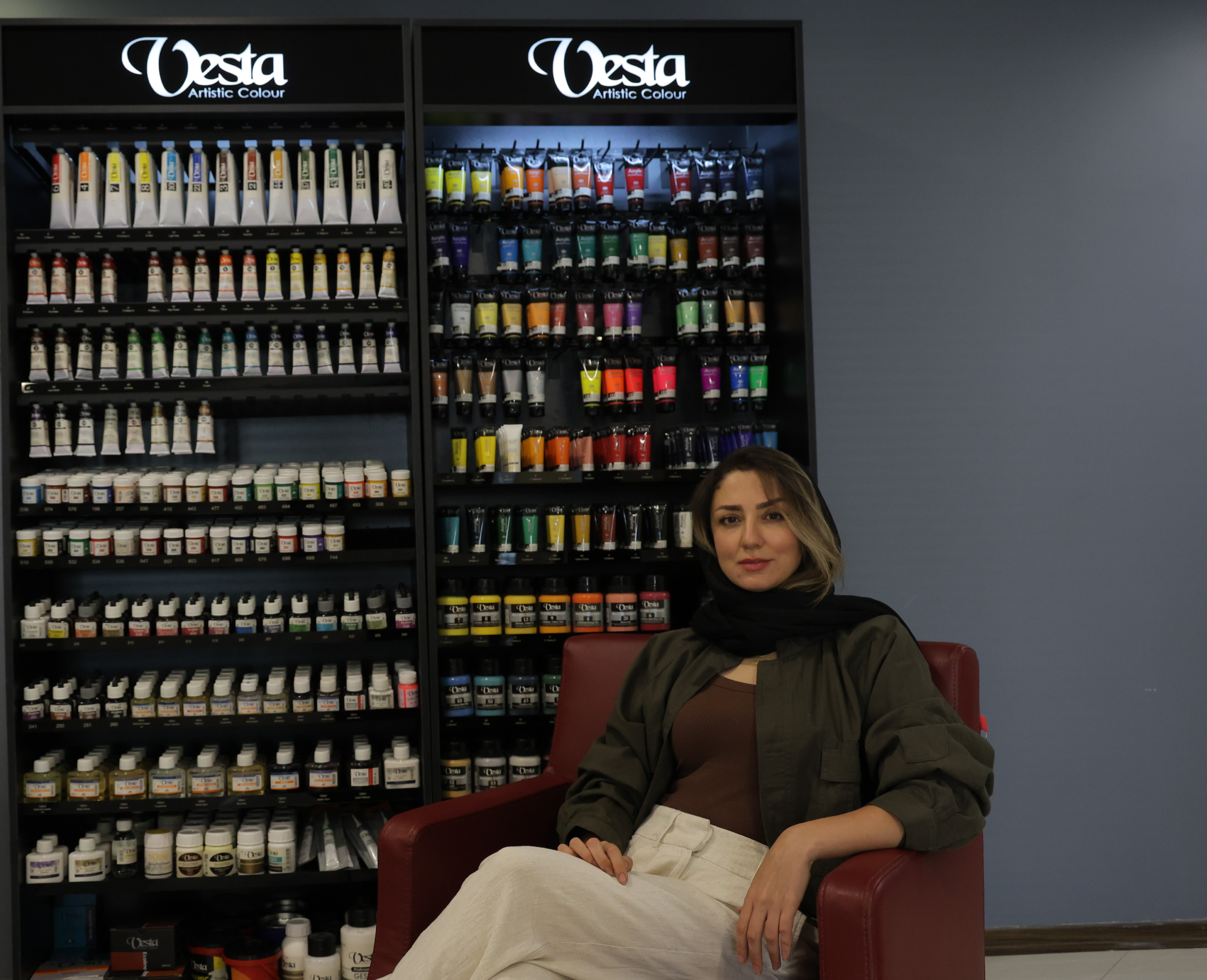 Farnaz Rezaei in Vesta Color 