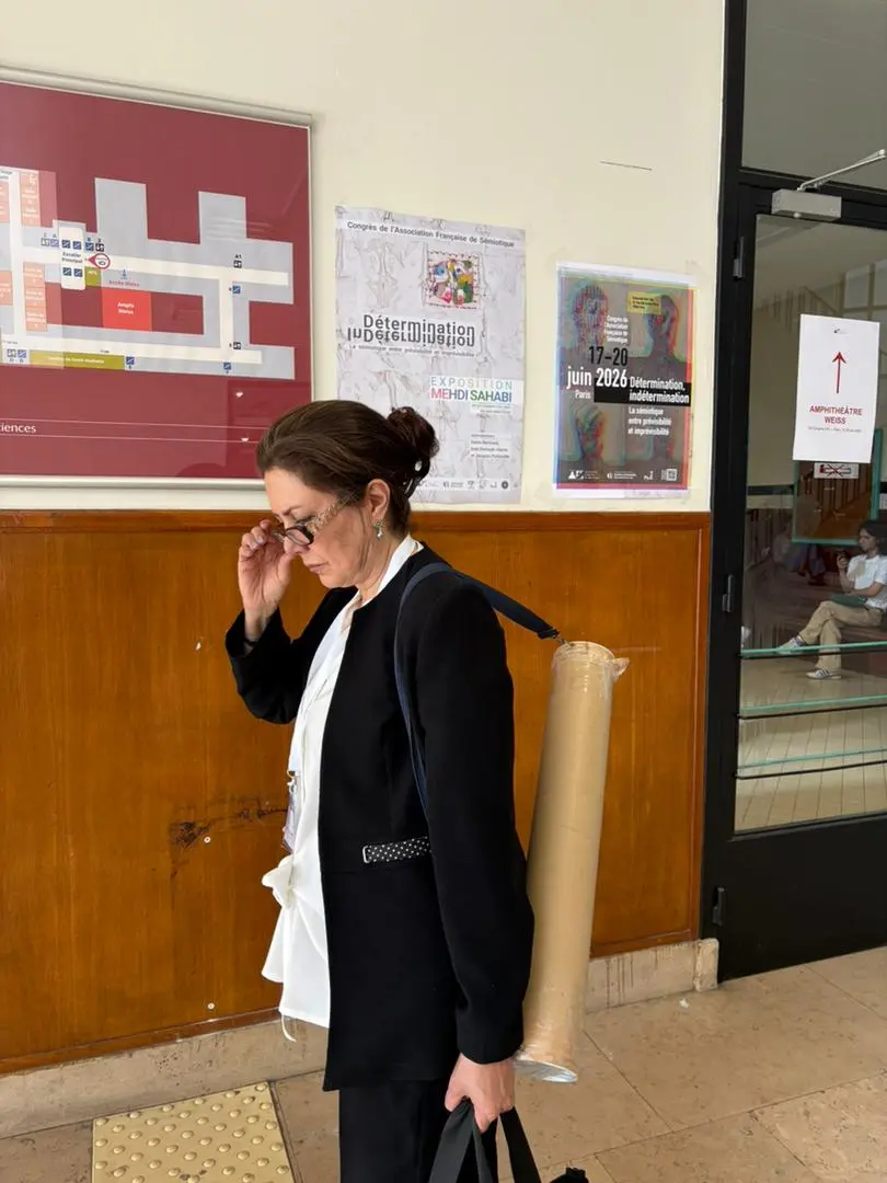Mojdeh Tabatabaei in Paris