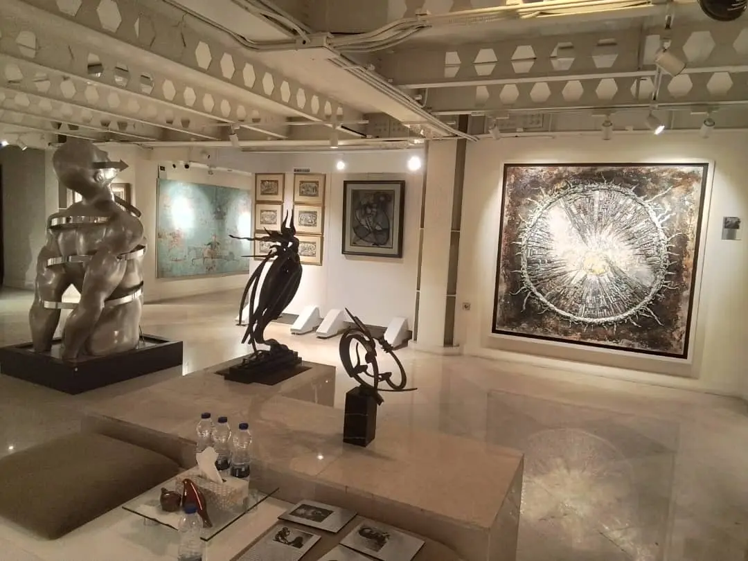 Raha Gallery Collection