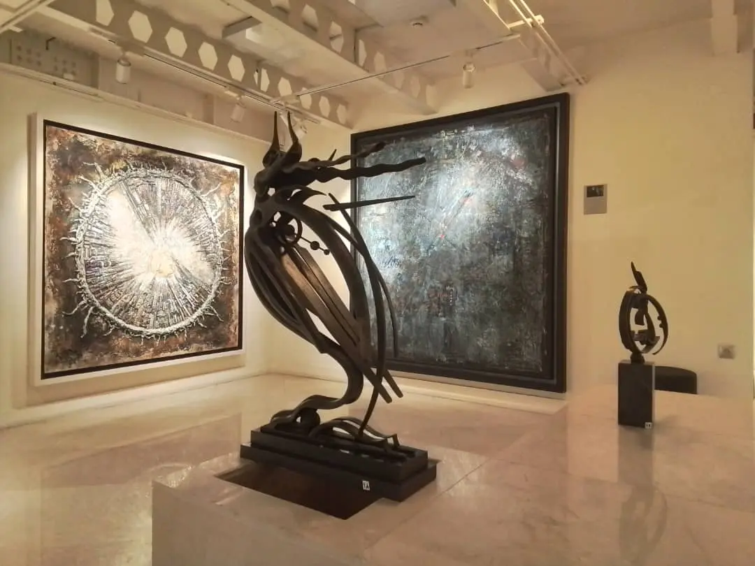 Raha Gallery Collection