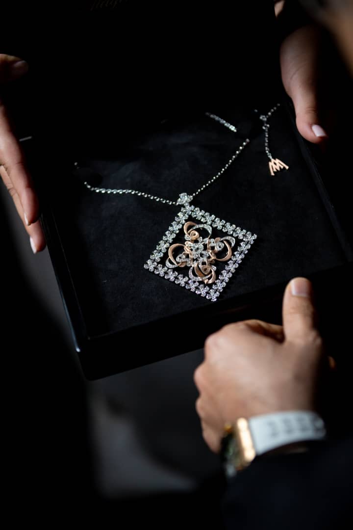 Alaghband's Eshq Collection