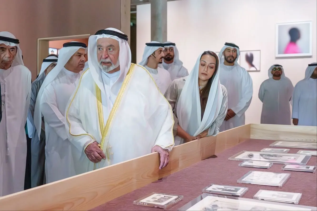 Sheikh Sultan inaugurates Photography Gallery in Al Manakh district