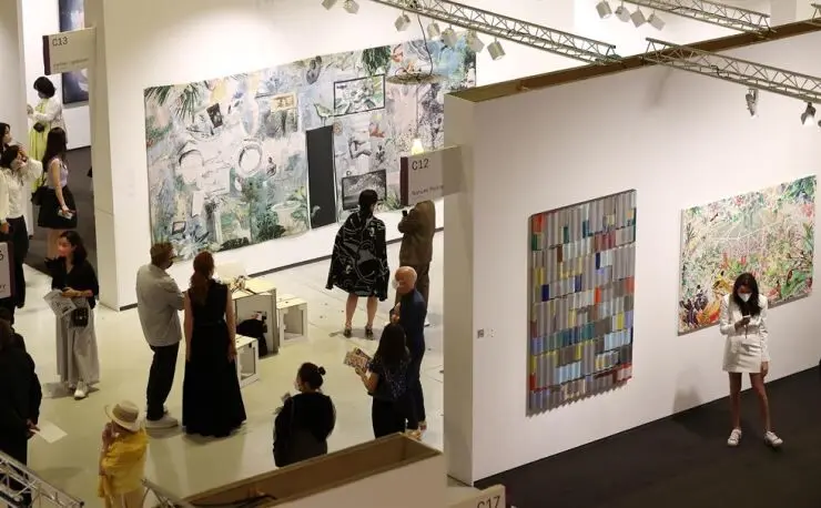 The Essential Guide to Art Fair VIP days for Collectors
