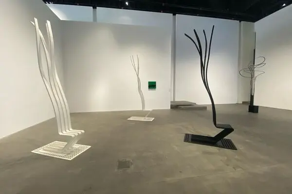 Pablo Reinoso's solo exhibition at Custot Gallery Dubai - photos