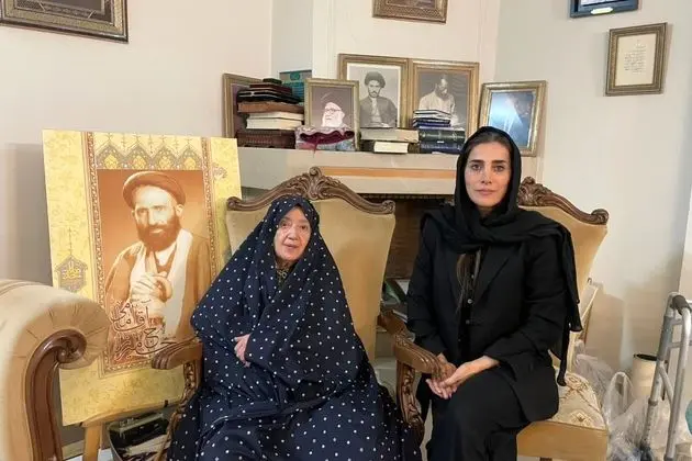 Mahboubeh Kazemi: The Middle East Must Recognize Zinat al-Sadat Emami —
The Third Vertex of the Triangle Formed by Monir Farmanfarmaian and Fakhr-al-Nisa’ Zeid