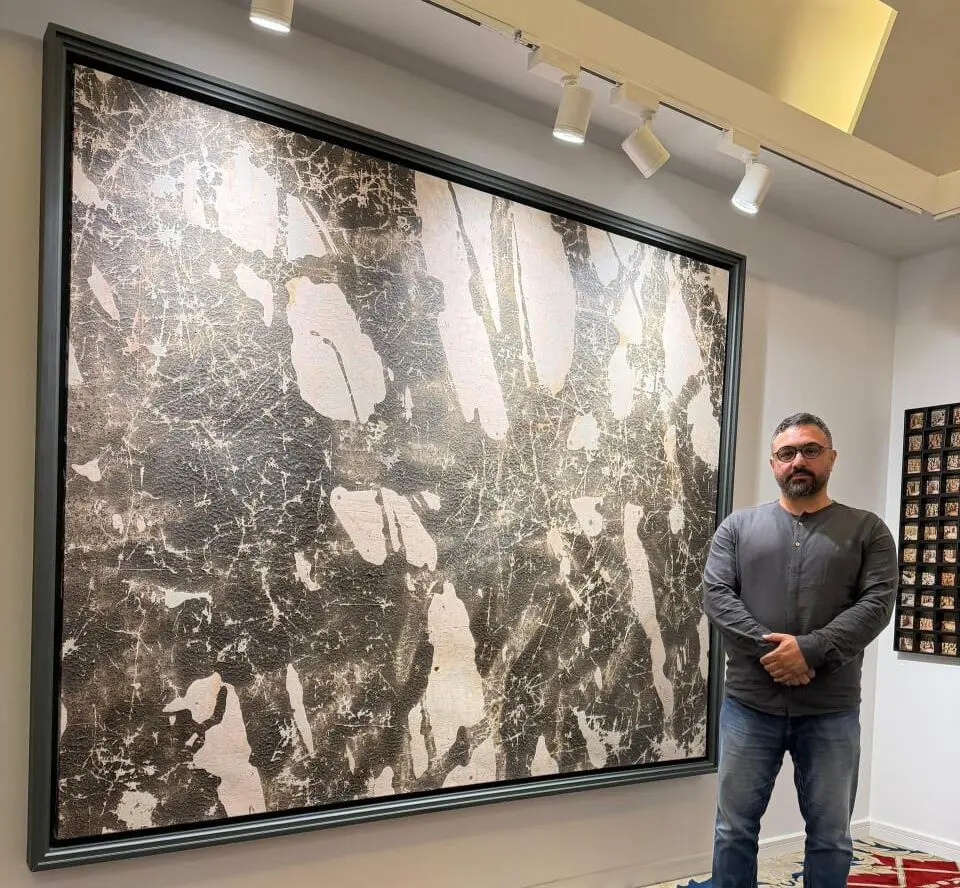 Salman Moghadasi’s Artwork Sells for $11,000 at Tehran Auction