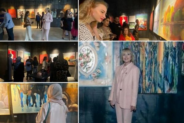 Narges Soleimanzadeh and 32 artists at The Warehouse Art Café - photos