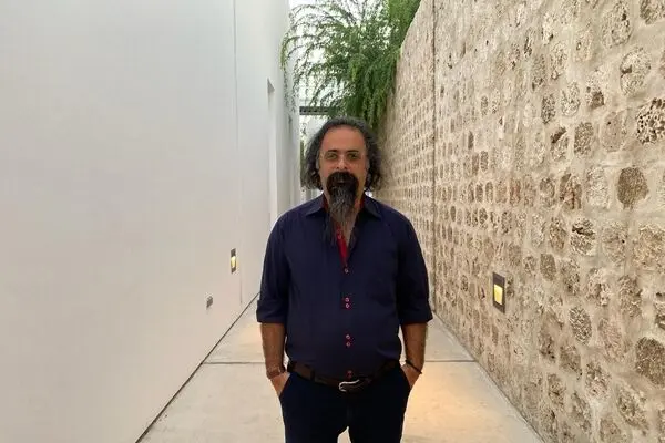 Hossein Hashempoor: The Middle East's Artists and Art Need Content Creation the Most