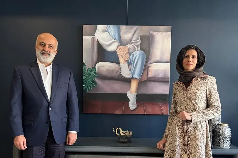 Hamidreza Shafiei, Critical and Feminine Painting by Maryam Darvish