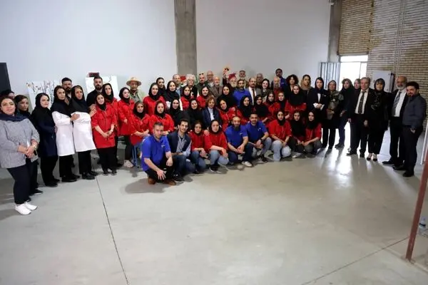 Video: Artists Discover the Paint Production Process at Vesta Color Factory