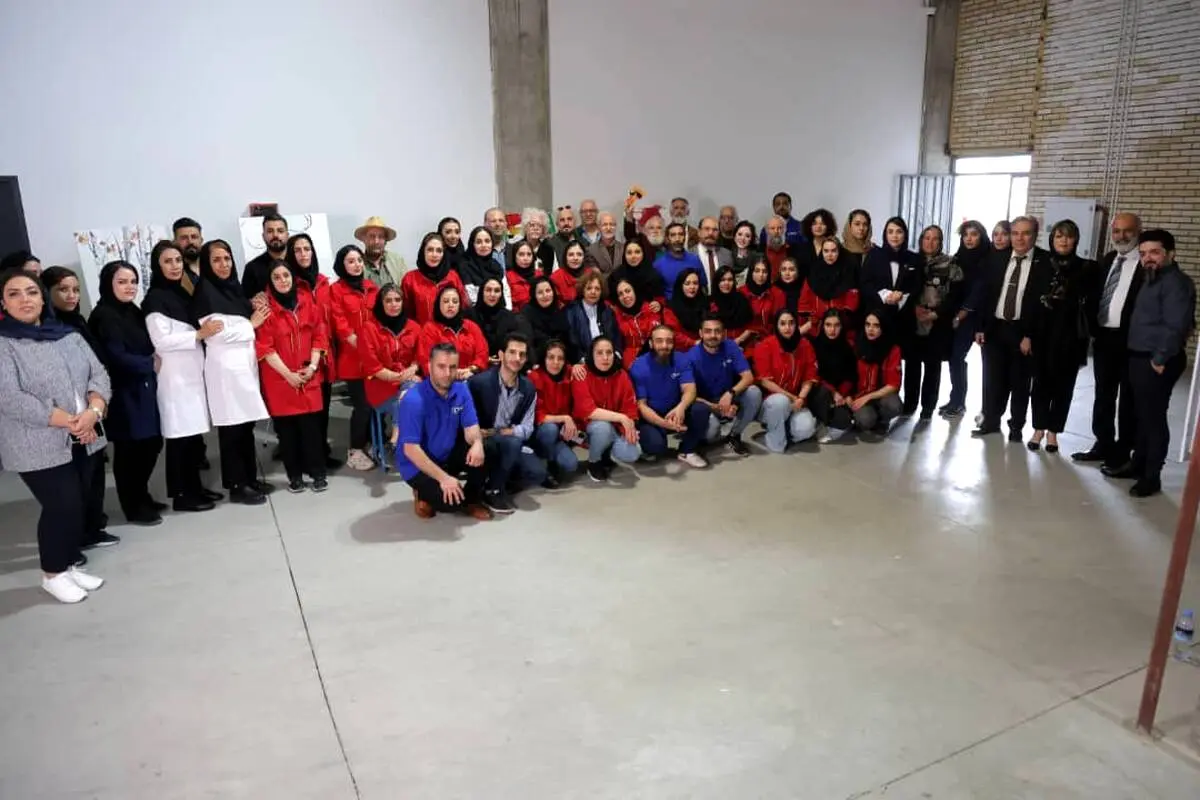 Video: Artists Discover the Paint Production Process at Vesta Color Factory