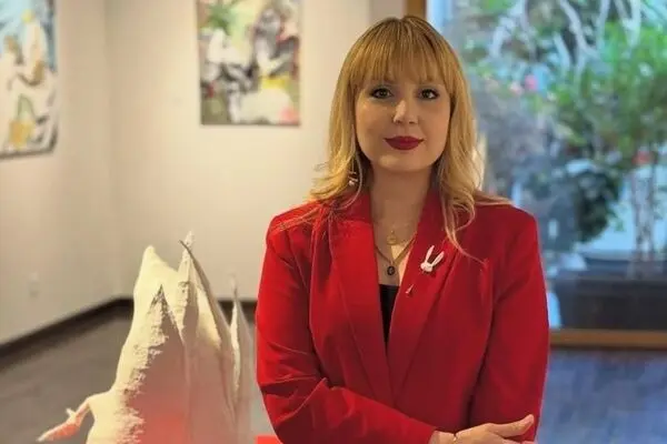 Narges Soleimanzadeh at Etihad Modern Art Gallery