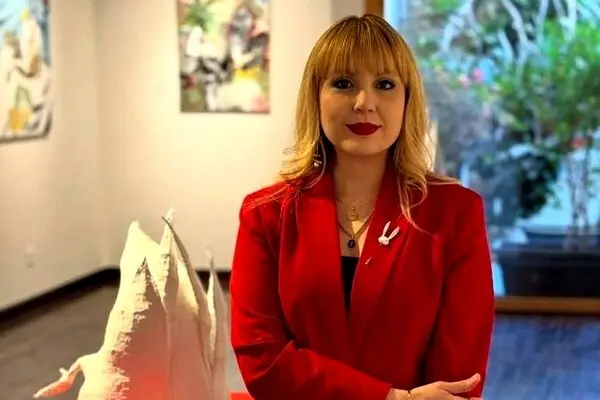Narges Soleimanzadeh at Etihad Modern Art Gallery