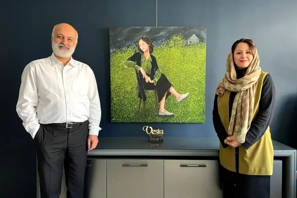 Hamidreza Shafiei and the Feminine Silence in Roshanak Sattari’s Painting