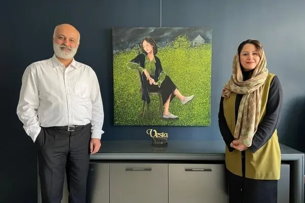 Hamidreza Shafiei and the Feminine Silence in Roshanak Sattari’s Painting