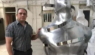 Masoud Akhavan Jam’s Maturity in the Raha Gallery Collection | A Sculpture About “Becoming”