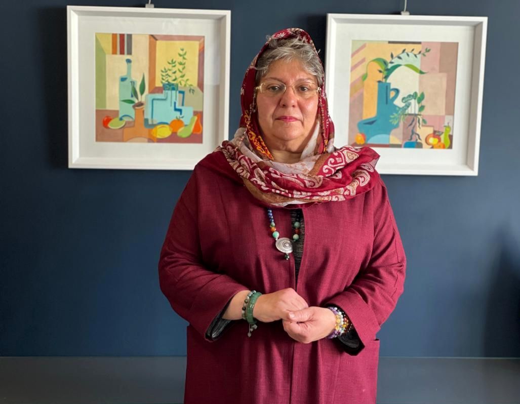 Farahnaz Hamedanizadeh with Gouache Vesta colors in Vesta color