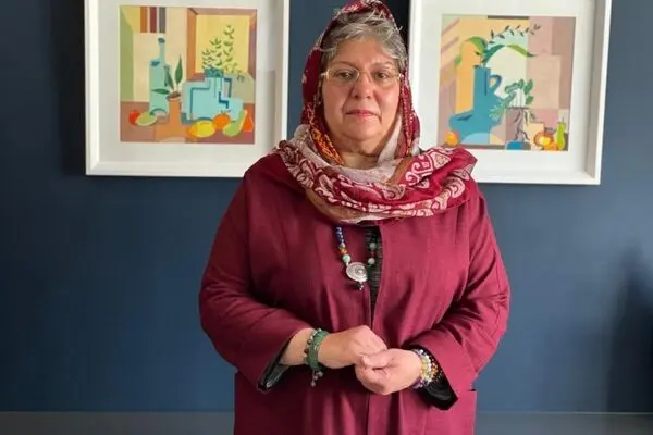 Farahnaz Hamedanizadeh with Gouache Vesta colors in Vesta color