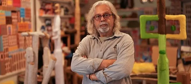 A glimpse into the installation of 'Between Sunrise and Sunset' by Mohamed Ahmed Ibrahim