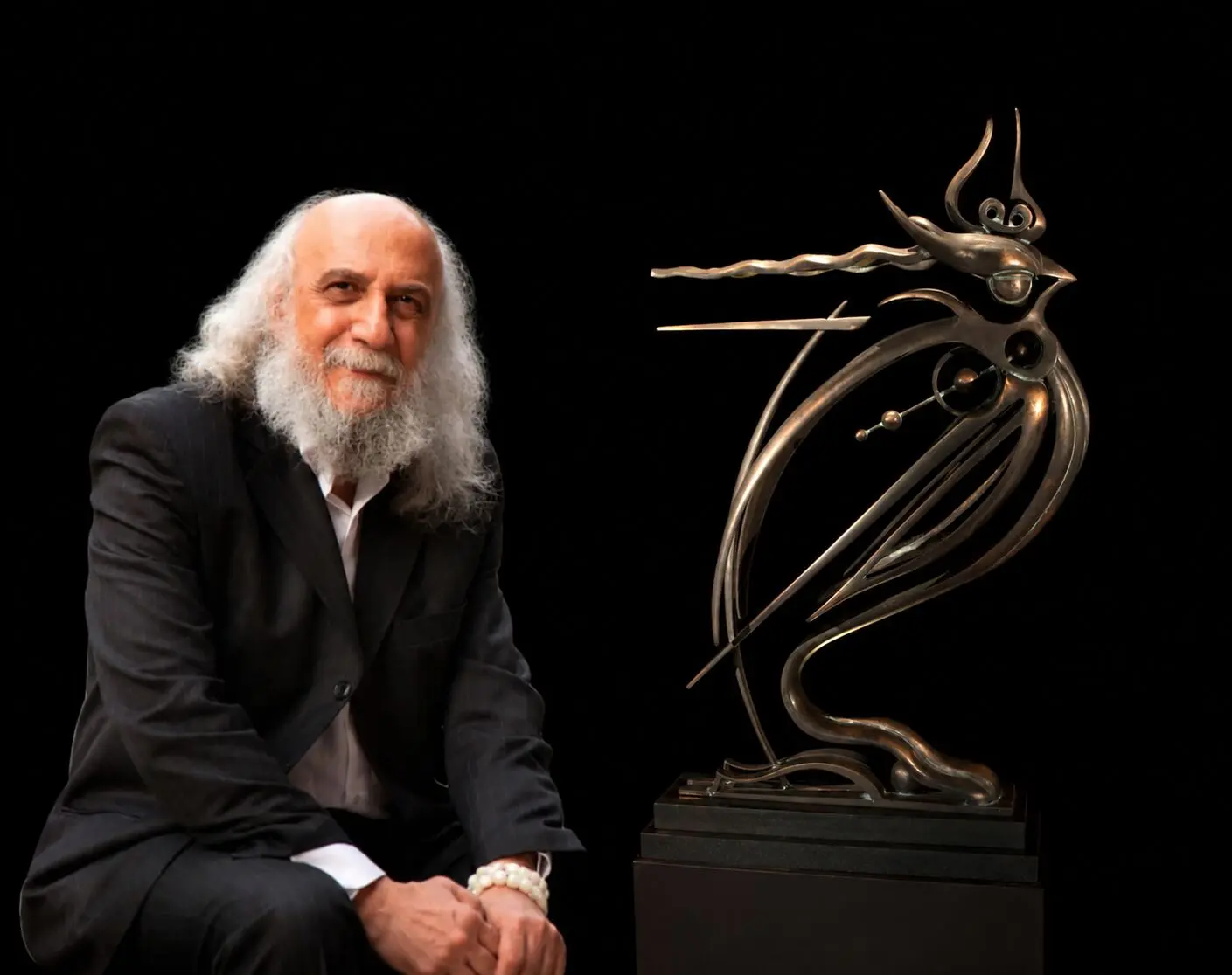 Taha Behbahani’s Work in the Raha Gallery Collection_
A Meaning-Driven Sculpture with a Musical Rhythm