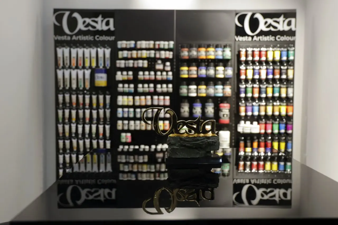 Vesta Color at the First Tehran Art Fair / Video