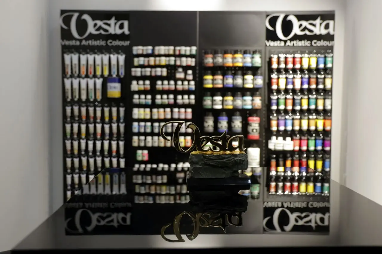 Vesta Color at the First Tehran Art Fair / Video