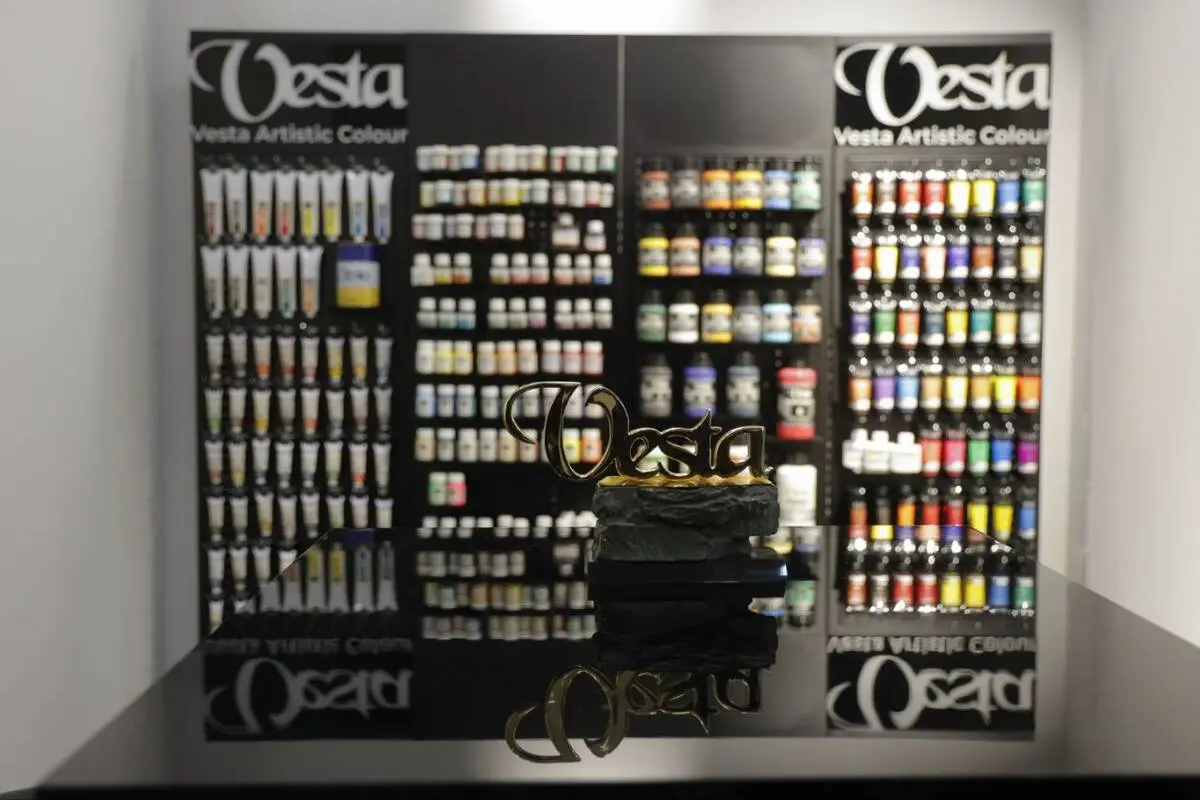 Vesta Color at the First Tehran Art Fair / Video