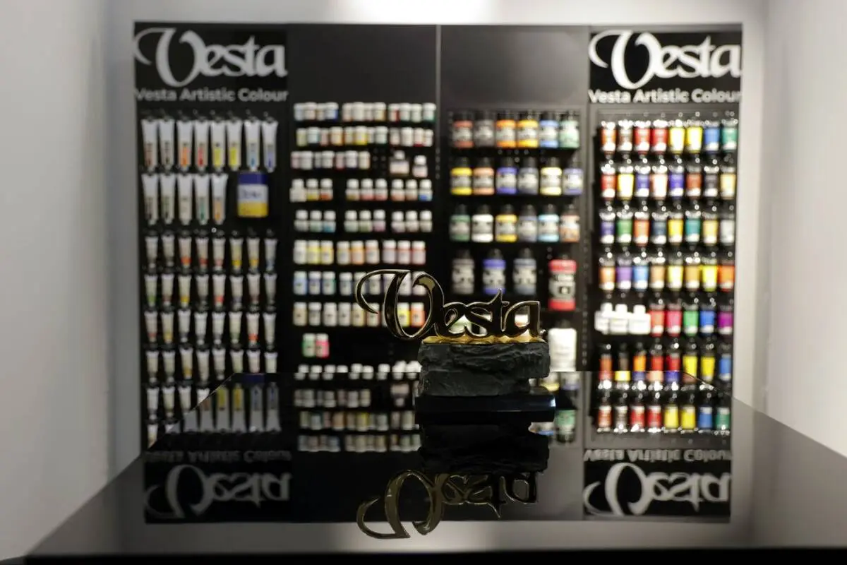 Vesta Color at the First Tehran Art Fair / Video