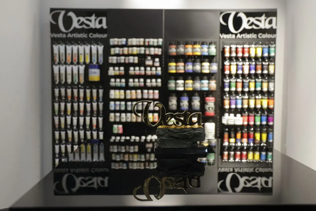 Vesta Color at the First Tehran Art Fair / Video