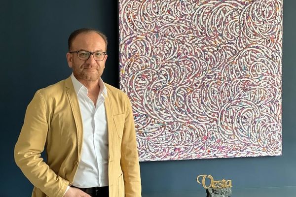 Behdad Najafi and the Waves of Color with Vesta