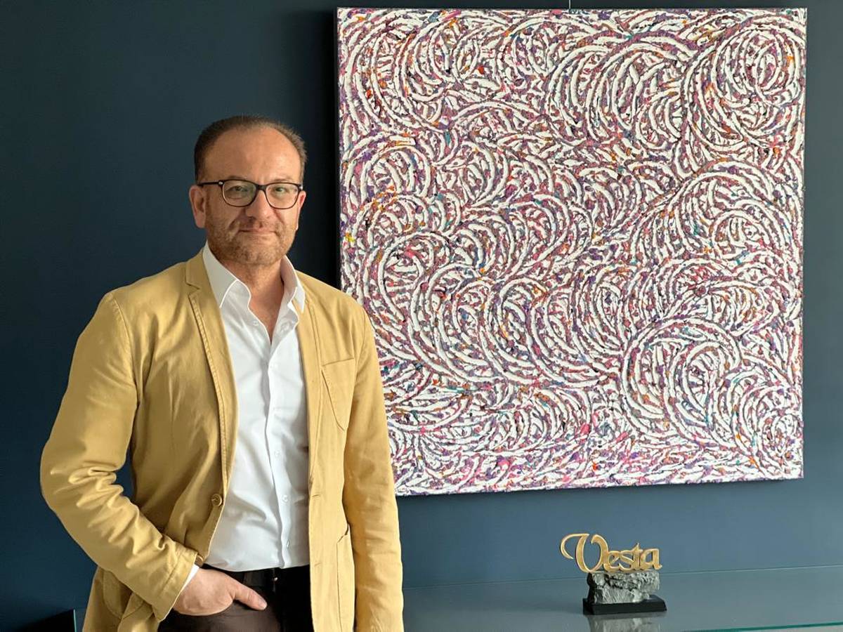 Behdad Najafi and the Waves of Color with Vesta