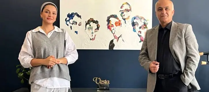 Fardokht Kiaeimehr's Painting of Identity; Hamidreza Shafiei