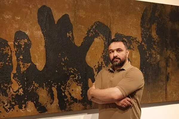 Salman Moghadasi: The Way of Being the City's Darling | Eastern Mysticism or Protesting Emotion