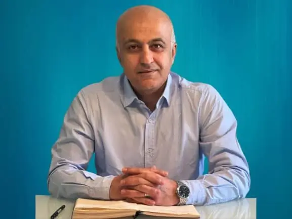 Art Collecting: From Cultural Preservation to Market Stabilization/ Hamidreza Shafiei