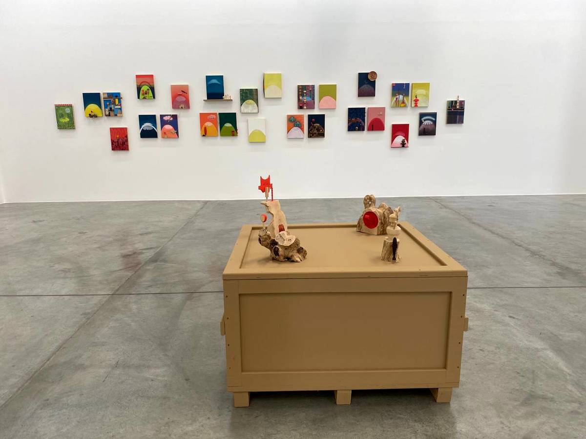 Olaf Breuning's woodcut paintings and Edgar Orlaineta's sculptural forms at Carbon 12 Gallery | Video