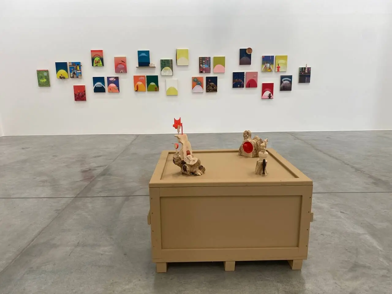 Olaf Breuning's woodcut paintings and Edgar Orlaineta's sculptural forms at Carbon 12 Gallery | Video