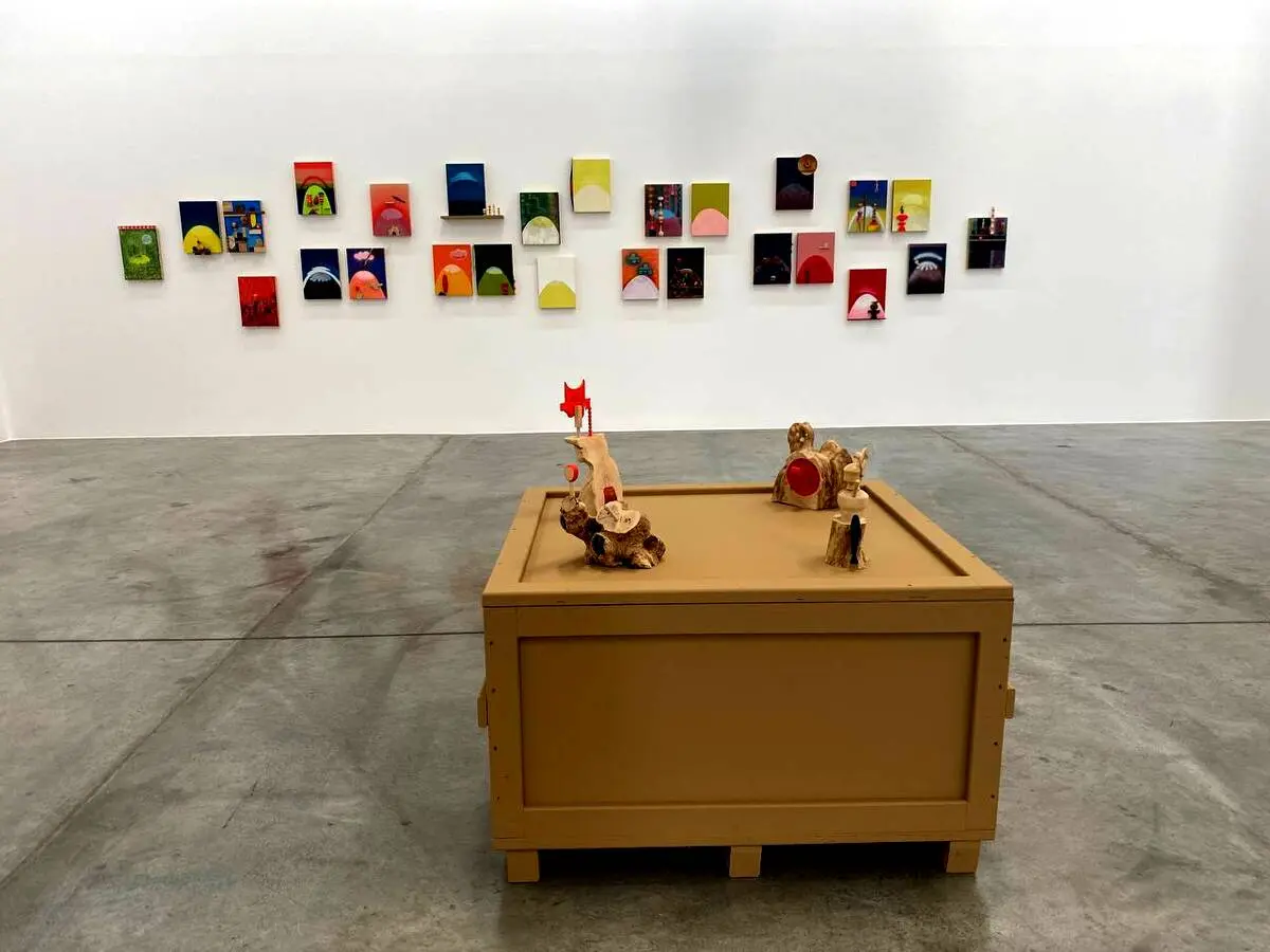 Olaf Breuning's woodcut paintings and Edgar Orlaineta's sculptural forms at Carbon 12 Gallery | Video