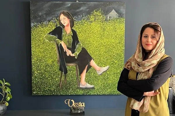 Roshanak Sattari and "Woman in Minimal Silence" with Vesta Colors