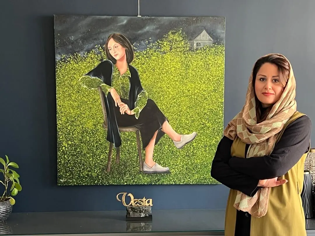 Roshanak Sattari and "Woman in Minimal Silence" with Vesta Colors