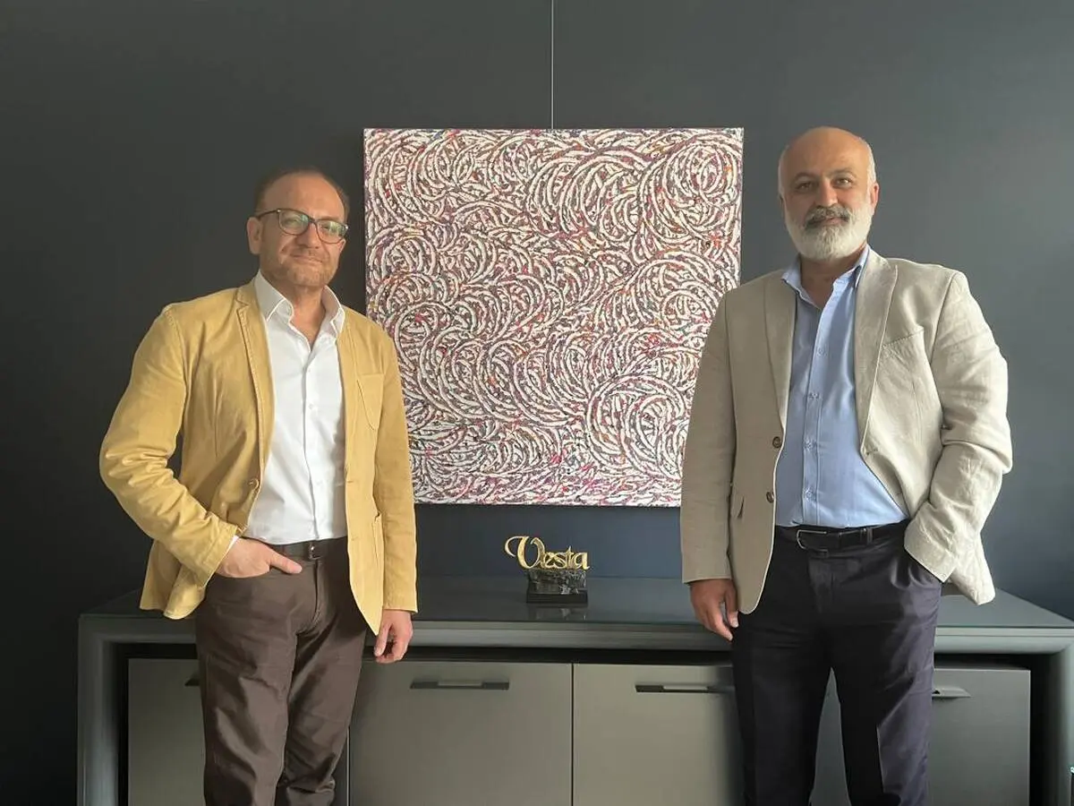Hamidreza Shafiei and Behdad Najafi’s Abstract-Arabesque Painting