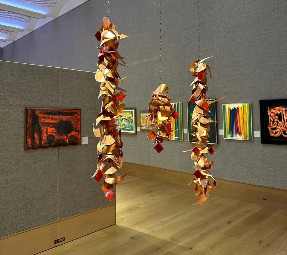 Bonhams London to Auction 99 Works from Eight Middle Eastern Countries / Exclusive Photos from the London Preview Exhibition
