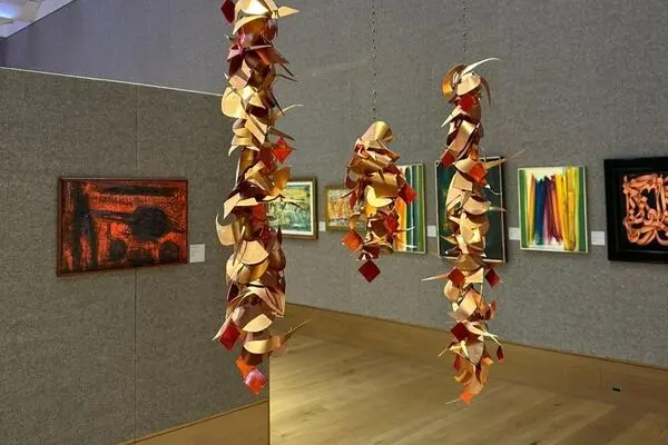 Bonhams London to Auction 99 Works from Eight Middle Eastern Countries / Exclusive Photos from the London Preview Exhibition