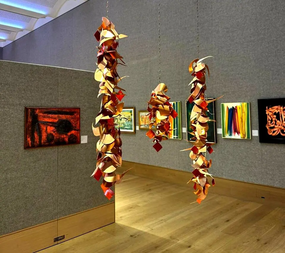 Bonhams London to Auction 99 Works from Eight Middle Eastern Countries / Exclusive Photos from the London Preview Exhibition