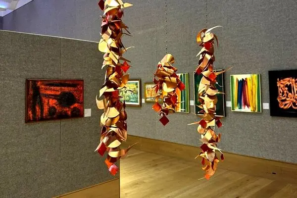 Bonhams London to Auction 99 Works from Eight Middle Eastern Countries / Exclusive Photos from the London Preview Exhibition