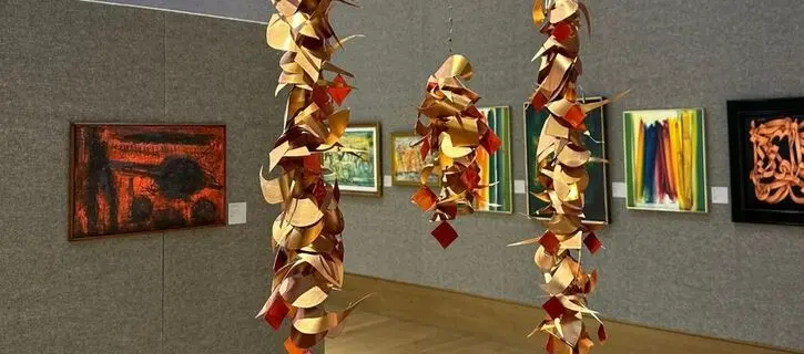 Bonhams London to Auction 99 Works from Eight Middle Eastern Countries / Exclusive Photos from the London Preview Exhibition